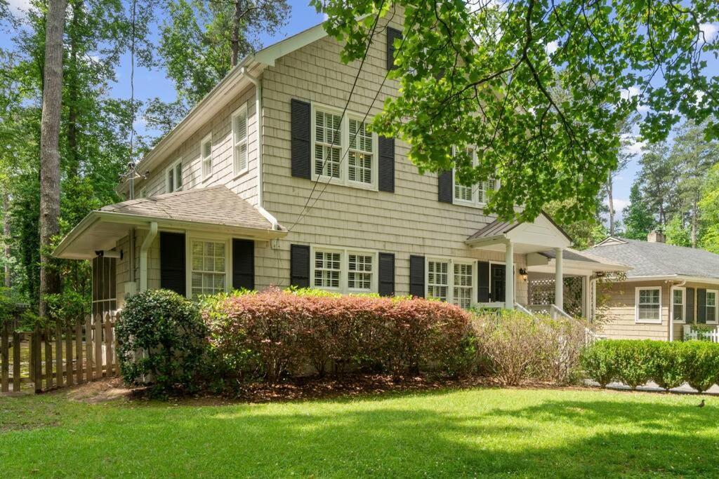 Buckhead Luxe Home, Outdoor Fire Pit Holiday home