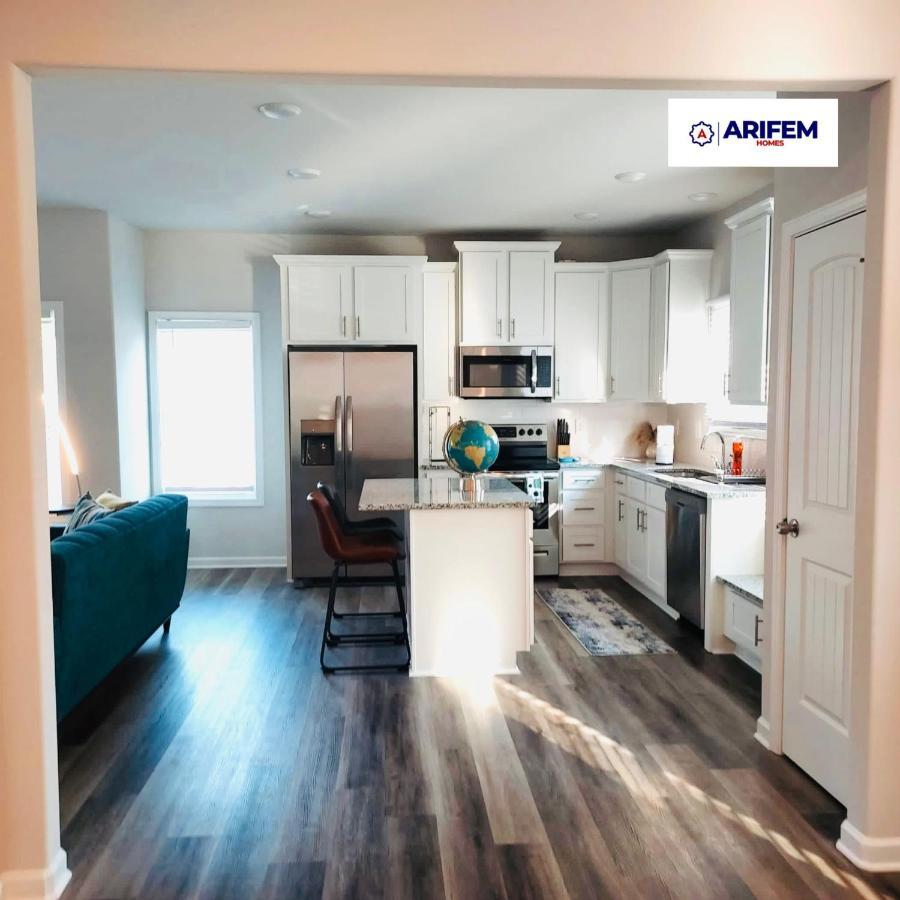 Homestay Spanking Newly Built Home! Arifem