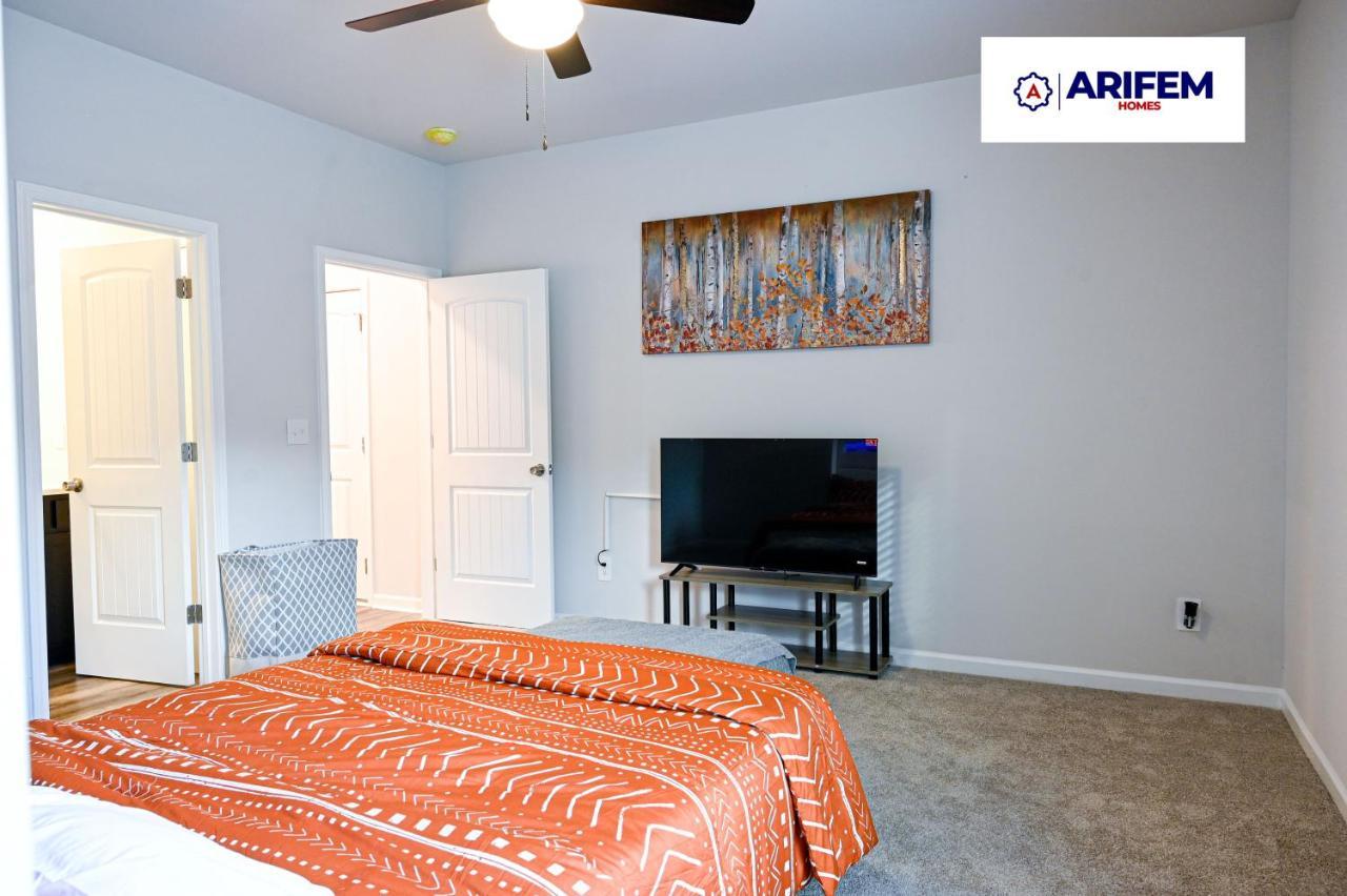 Spanking Newly Built Home! Arifem *