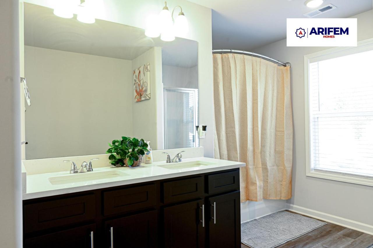 Spanking Newly Built Home! Arifem Homestay Atlanta