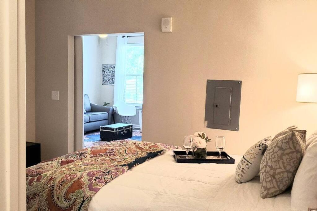 Buckhead Luxe Apartment *