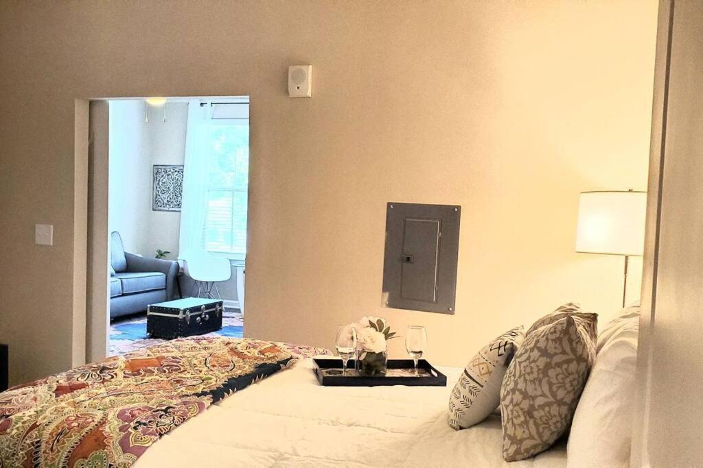 Buckhead Luxe Apartment