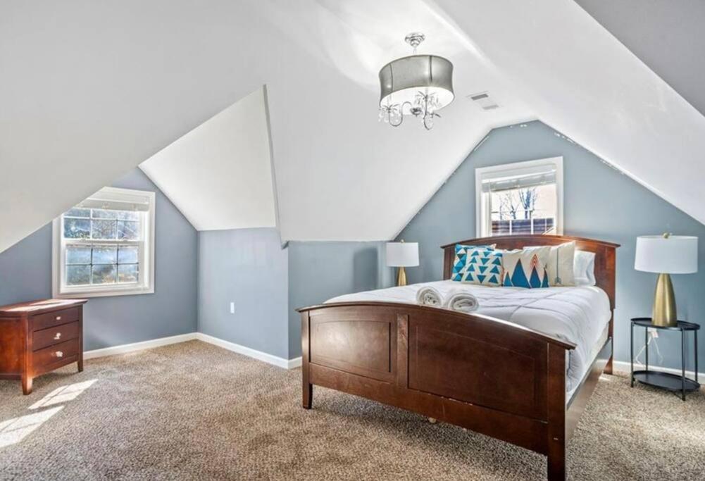 Modern 3bd W/private Hottub Holiday home Atlanta
