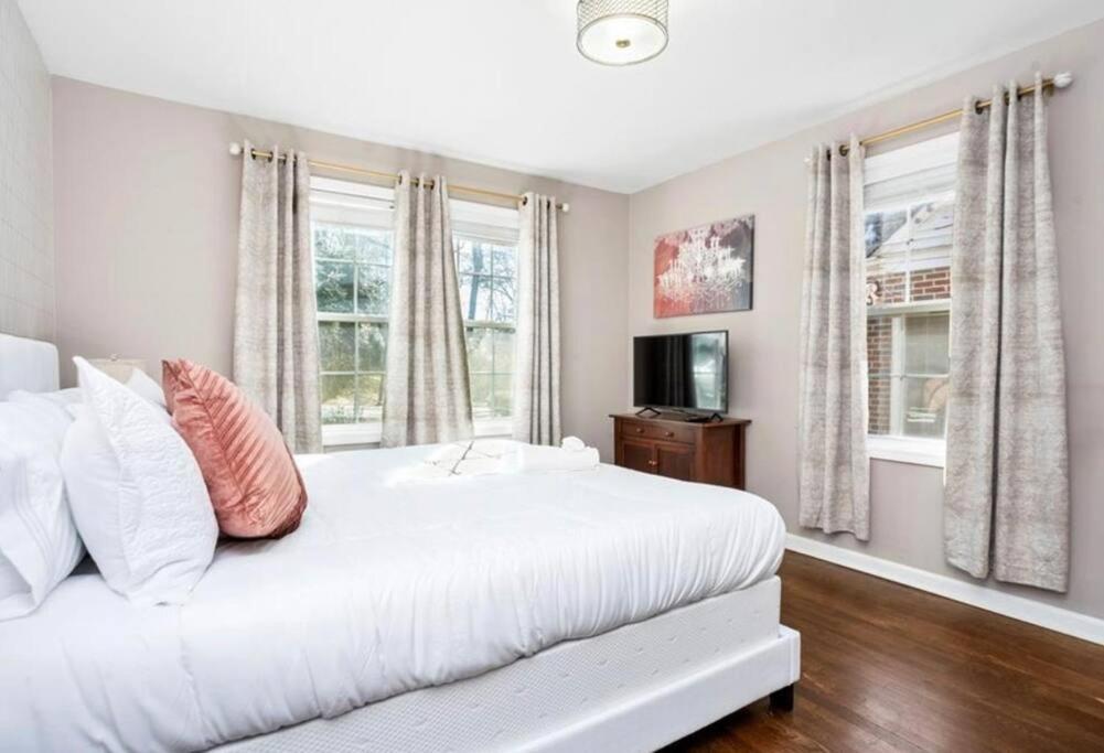 Modern 3bd W/private Hottub * Atlanta