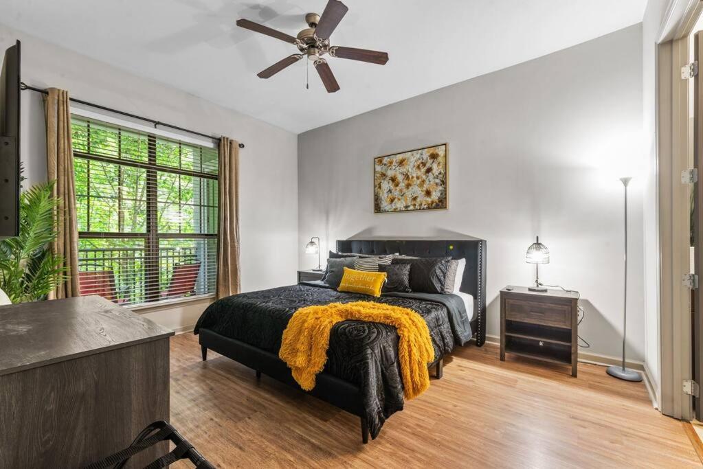 Luxe 2 Bedroom Oasis Near Cobb And Truist Park *