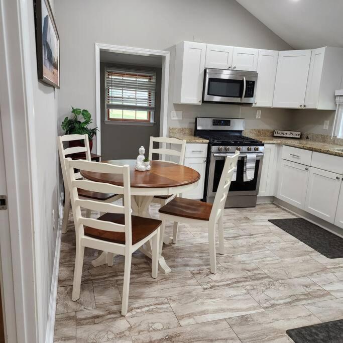 Apartment Stylish Near Airport Atlanta