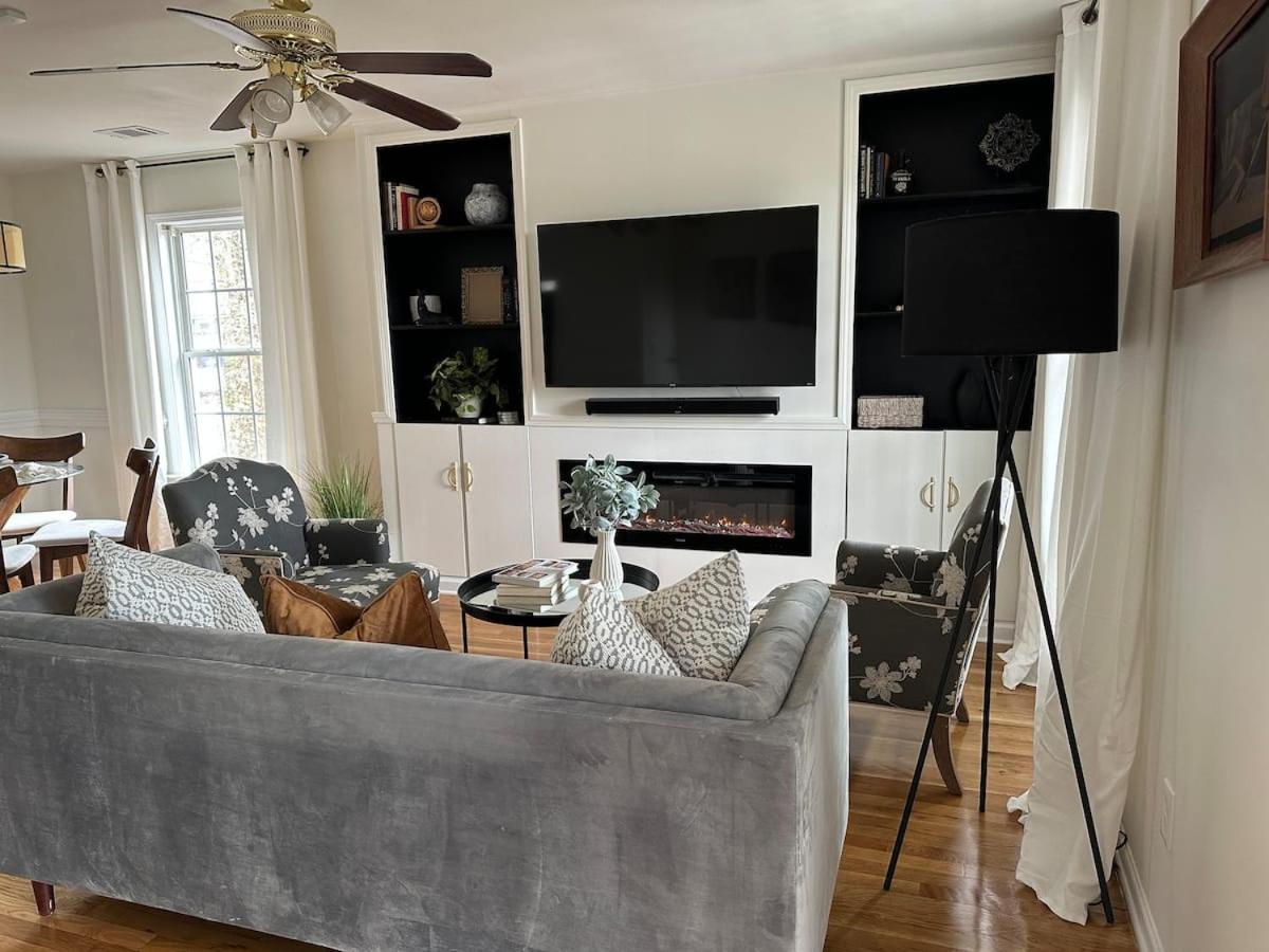 Apartment Vine - Duplex - 3 Mins From Gwcc & Mercedes- Benz Stadium *