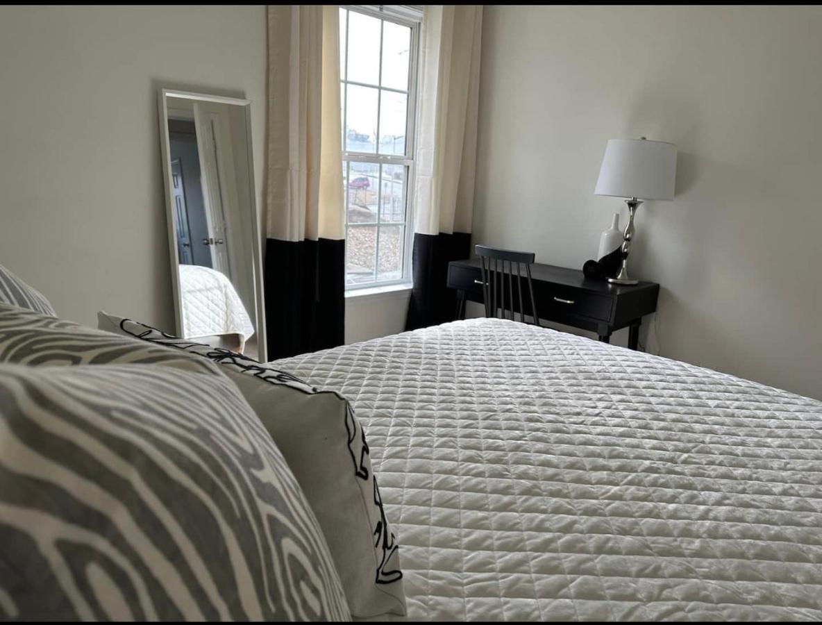 Vine - Duplex - 3 Mins From Gwcc & Mercedes- Benz Stadium Apartment *