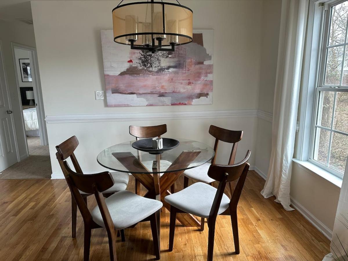 Vine - Duplex - 3 Mins From Gwcc & Mercedes- Benz Stadium Apartment *