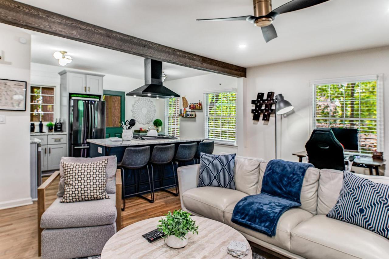 Holiday home Pine - Luxe Near Everything Hot Tub Patio Atlanta