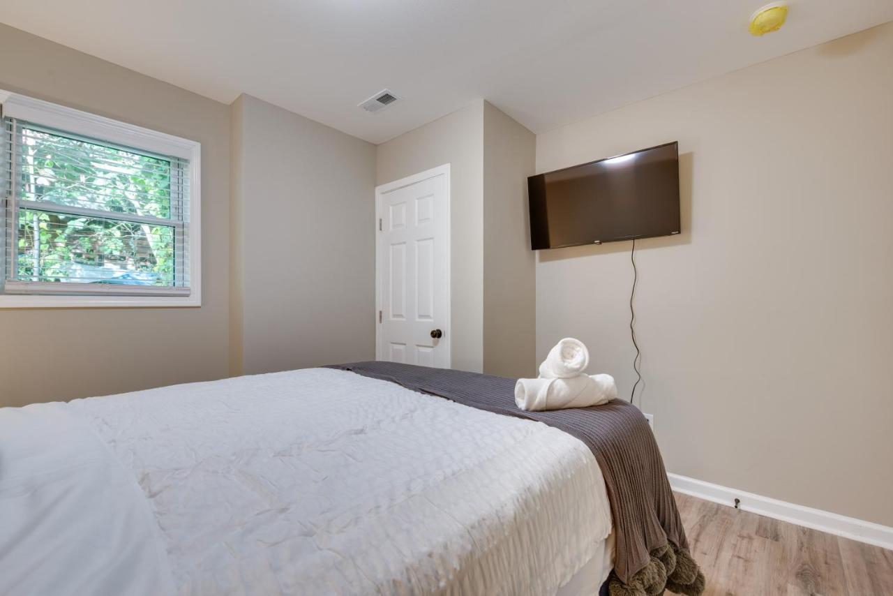 Apartment With Grill 7 Mi To Downtown!