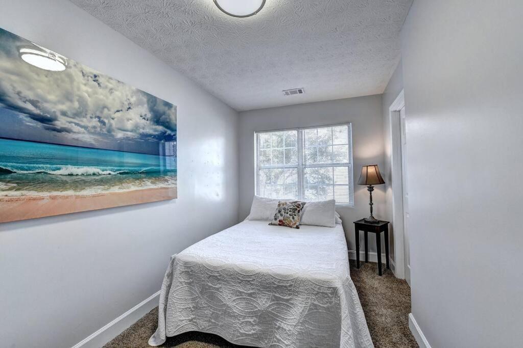 Gorgeous 5-bedroom In Midtown- Sleeps 15 Holiday home *