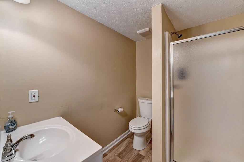 Holiday home Gorgeous 5-bedroom In Midtown- Sleeps 15 *