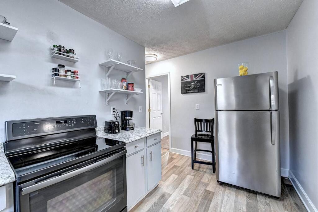 Holiday home Gorgeous 5-bedroom In Midtown- Sleeps 15