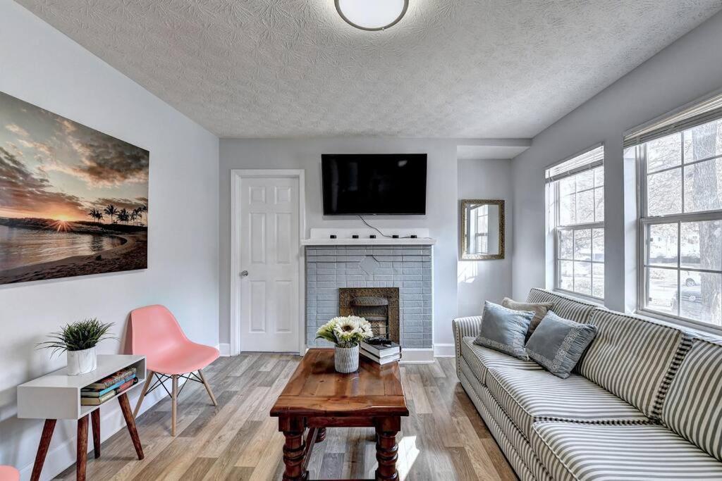 Gorgeous 5-bedroom In Midtown- Sleeps 15 Holiday home Atlanta