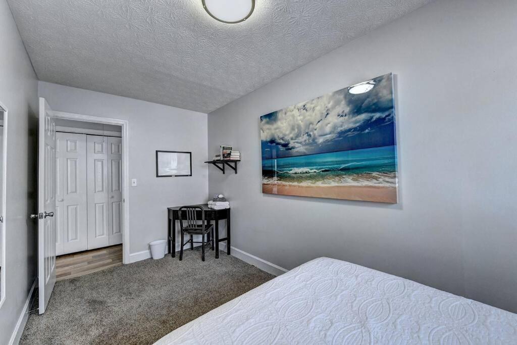 Gorgeous 5-bedroom In Midtown- Sleeps 15 Holiday home