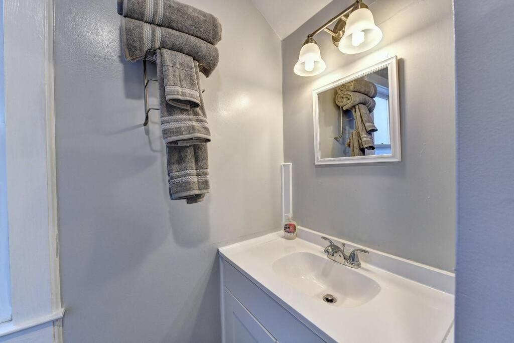 Centrally Located Lux - Sleeps 14 Holiday home Atlanta