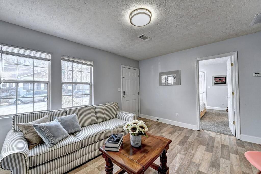 Gorgeous 5-bedroom In Midtown- Sleeps 15 Atlanta