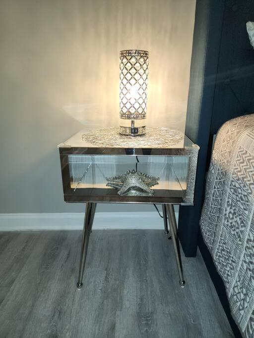 City Living W/ Free Parking. 9 Miles From Truist! Apartment Atlanta