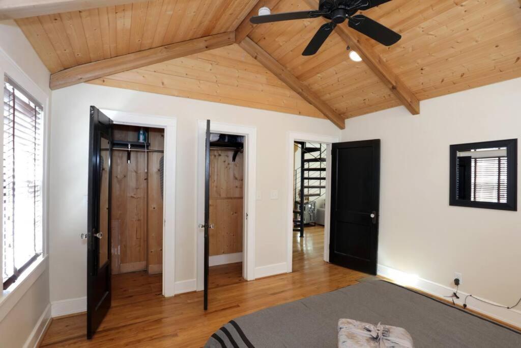 Gem In Midtown 4bedroom Home-11 Holiday home *