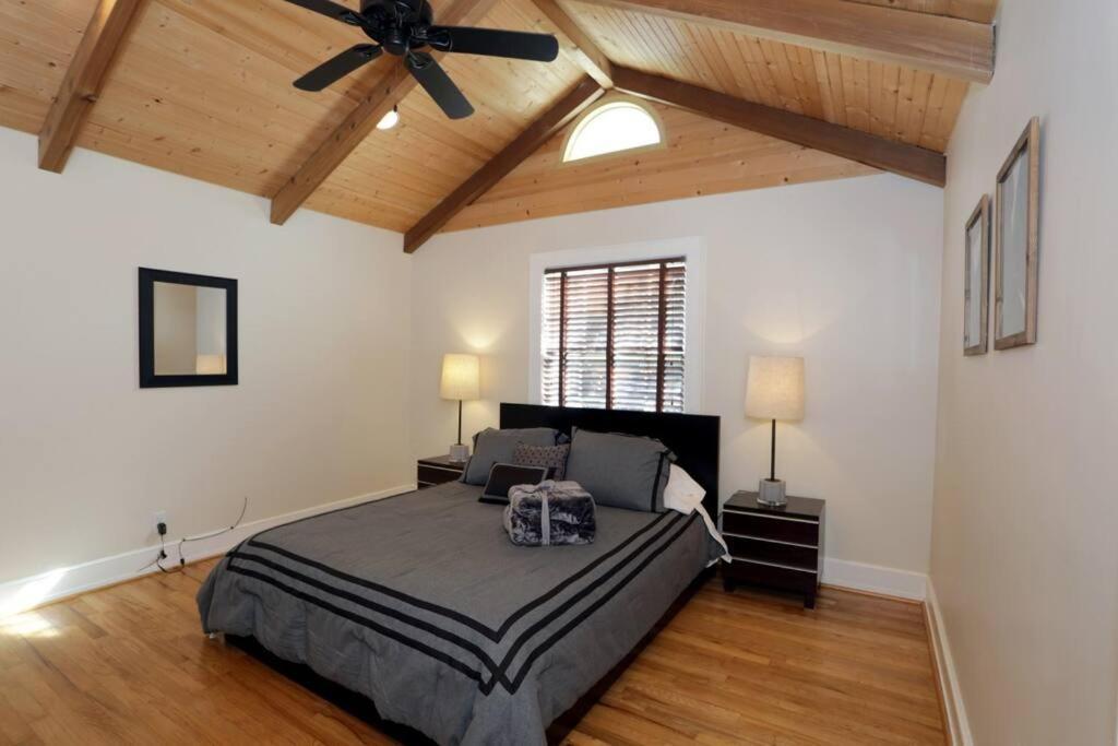 Gem In Midtown 4bedroom Home-11 Holiday home *