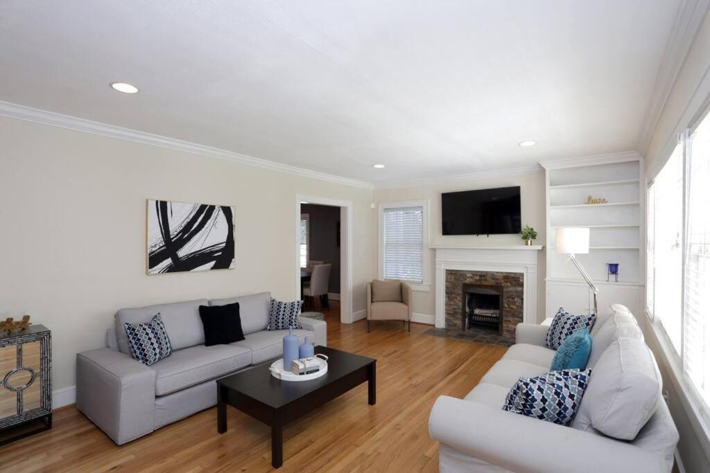 Gem In Midtown 4bedroom Home-11 Holiday home *