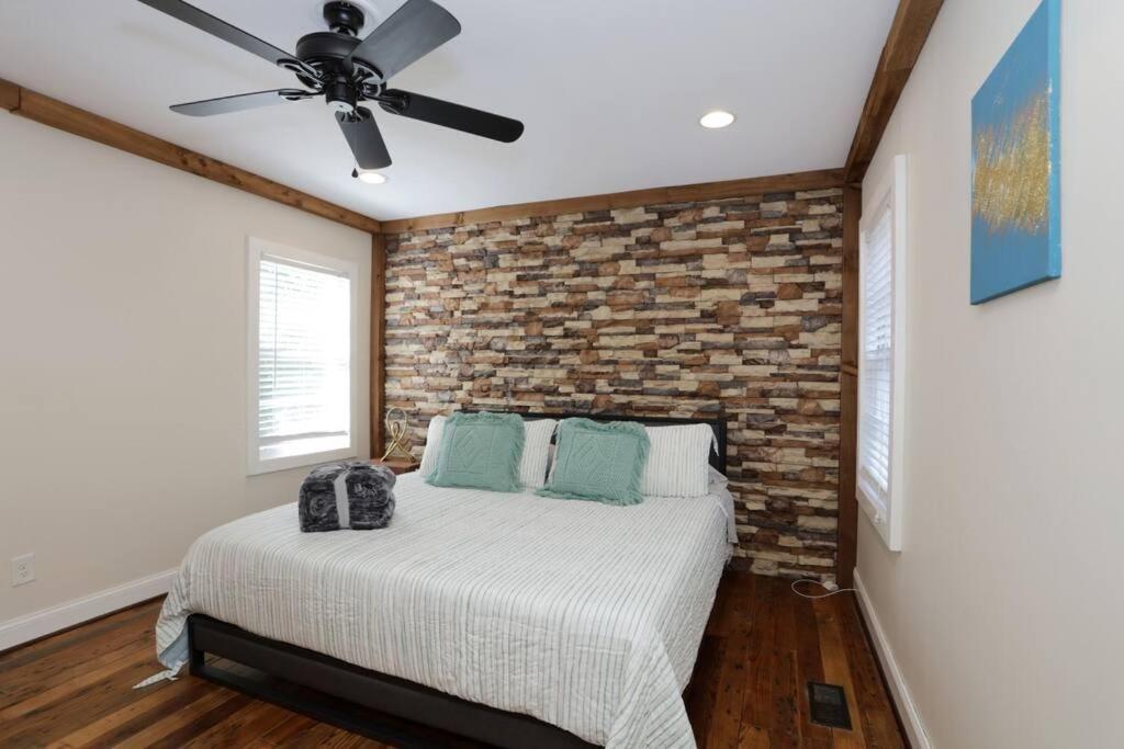 Holiday home Gem In Midtown 4bedroom Home-11 Atlanta