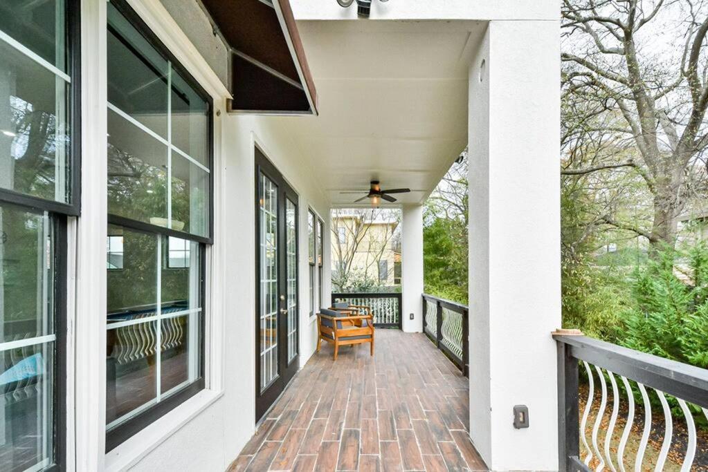 Modern Rooftop In Midtown Holiday home