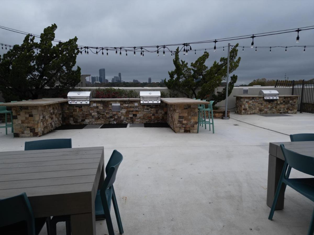Live Like Royalty In Buckhead Apartment