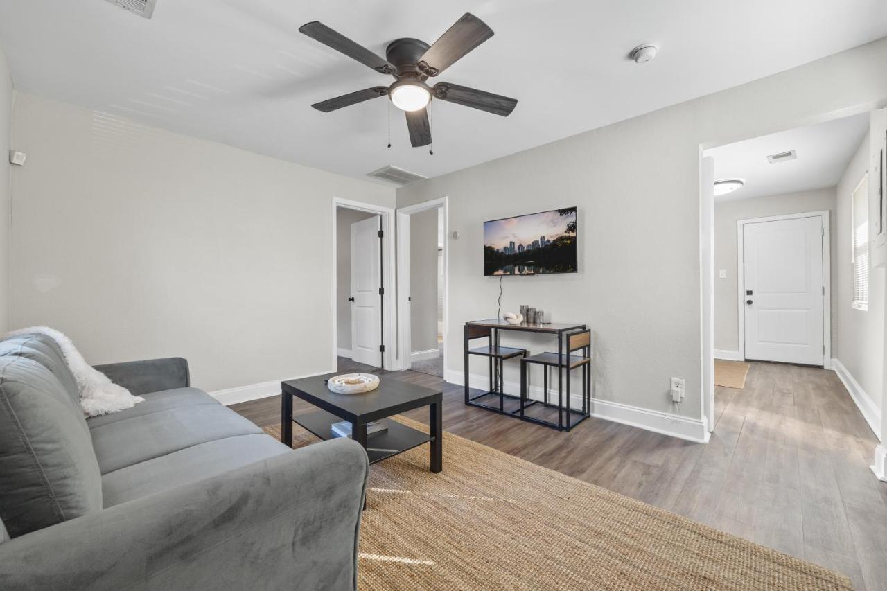 Apartment Cozy 2-bedroom Retreat W/wi-fi & Keurig Coffee
