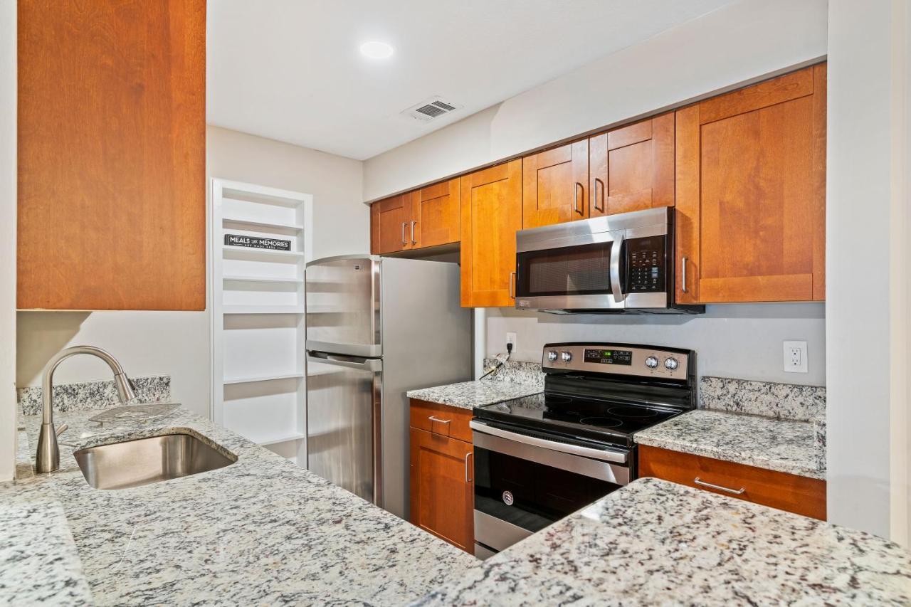 Rm2 - 1bdr 1bath Cozy Ensuite Shared