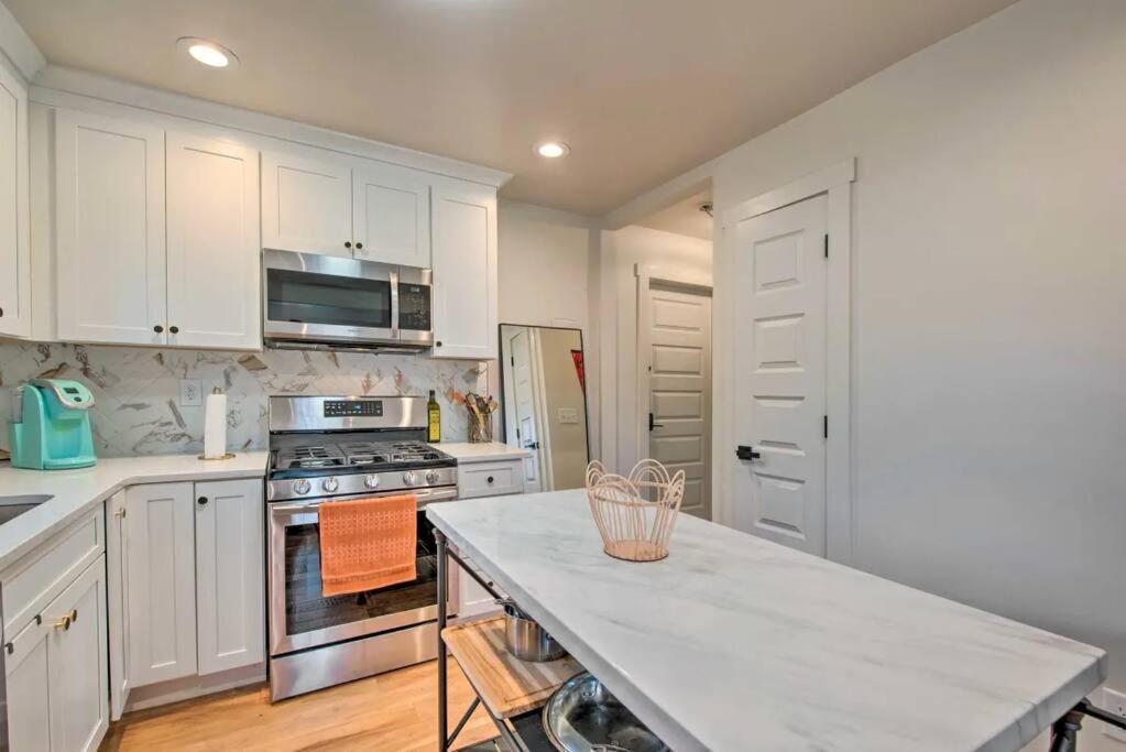 Apartment Opuluxe Hadlock Haven *