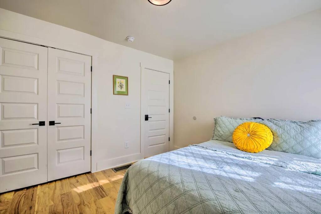 Opuluxe Hadlock Haven Apartment