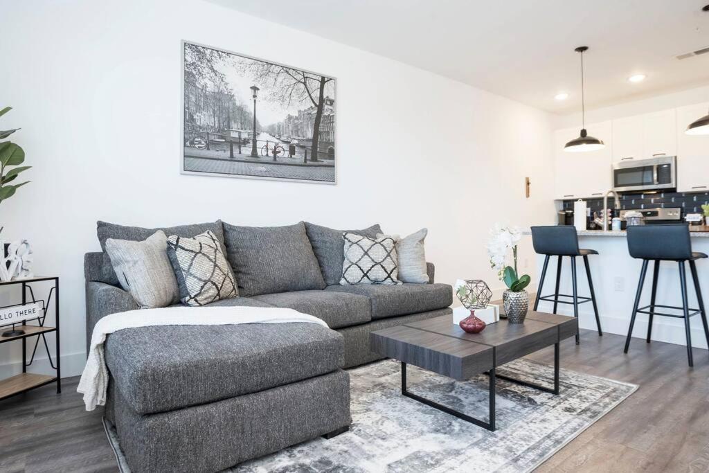 Swanky Apartment