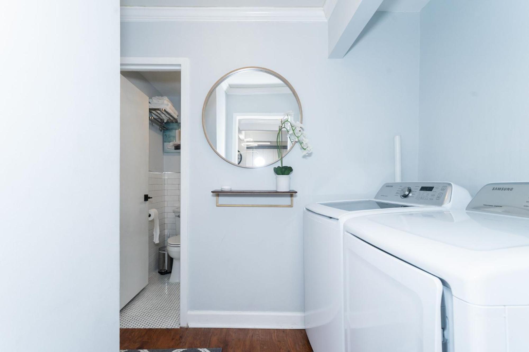 21floor-renovated 2br,1bath King And Queen Bed And Parking Atlanta