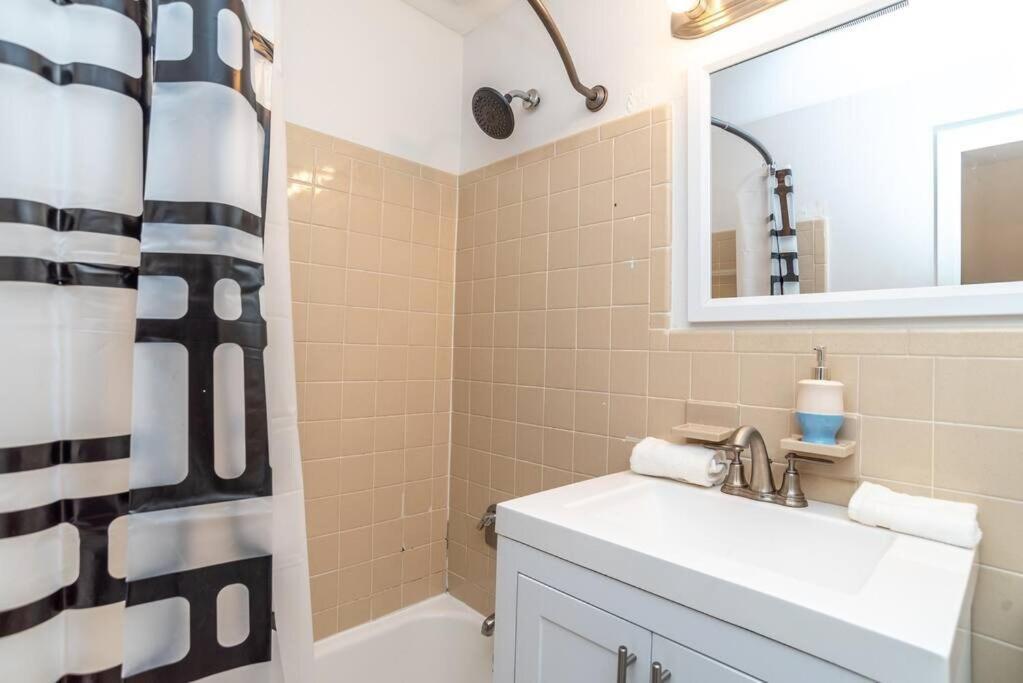 Downtown Onsite Parking King! 3br Lm 06 Units Holiday home