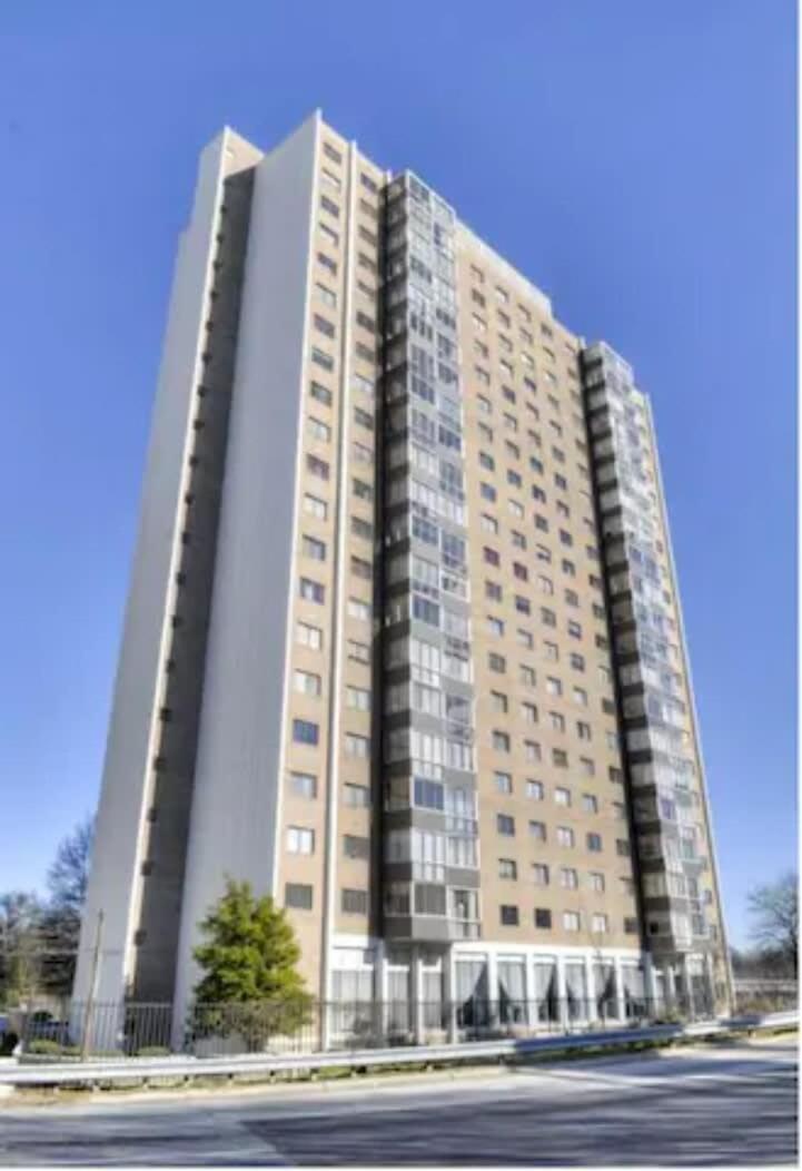 Downtown! High Rise! Onsite Parking Lm1903 Atlanta
