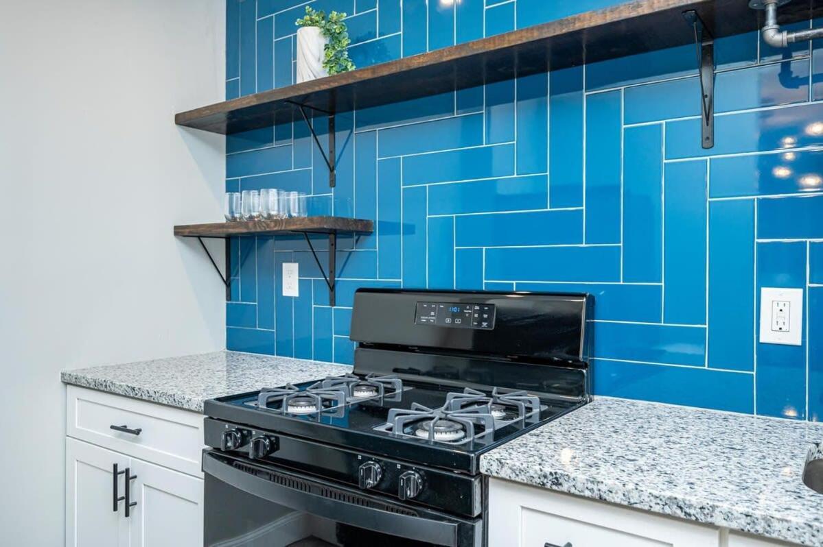 Holiday home Downtown! High Rise! Onsite Parking Lm1903 *