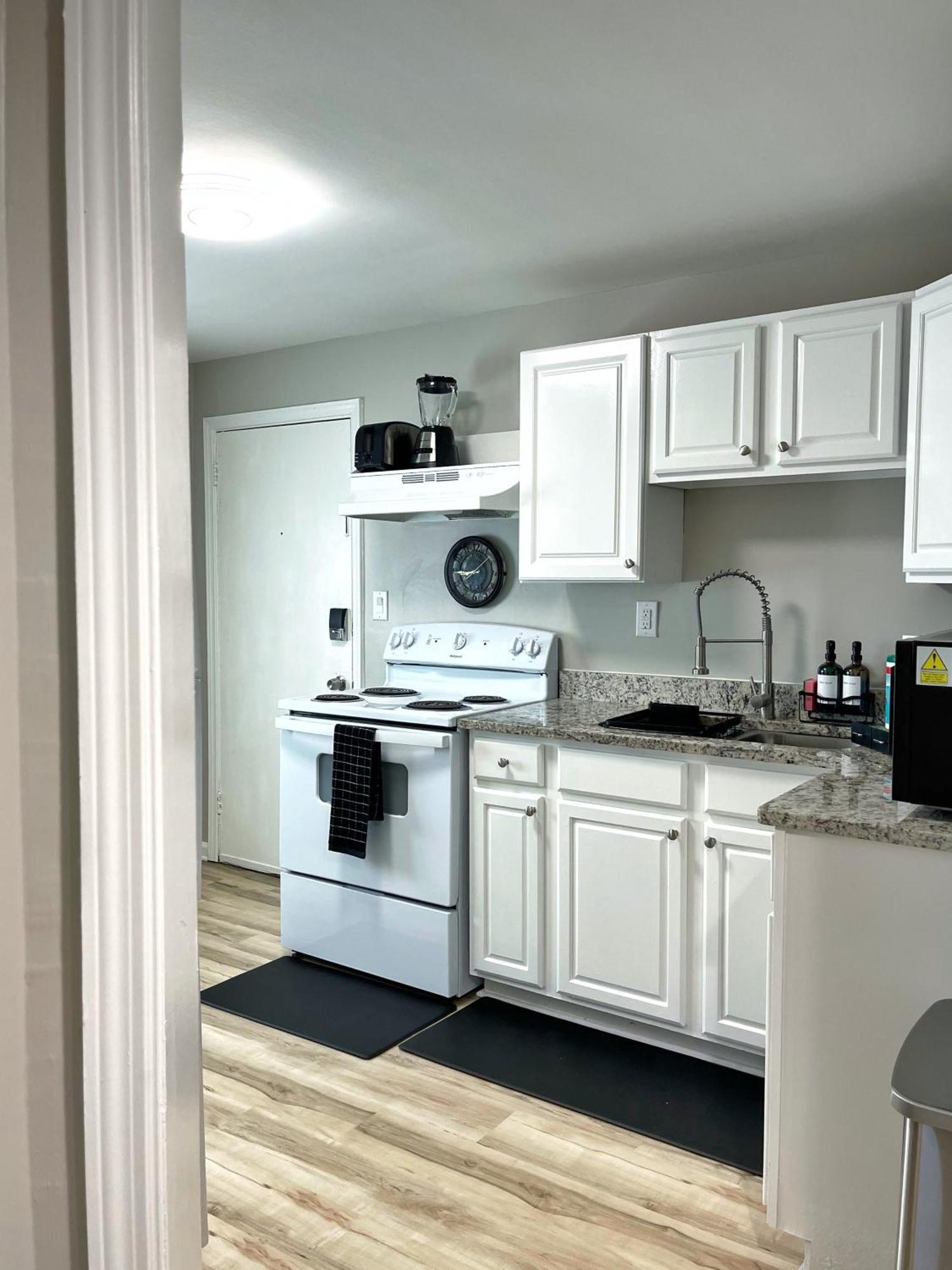 *new* The Cozy Haven, 5 Minutes To Atl Airport Apartment
