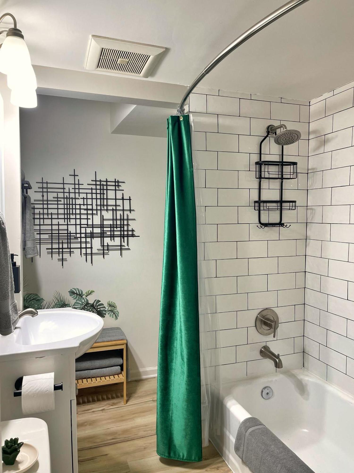 *new* The Cozy Haven, 5 Minutes To Atl Airport Apartment