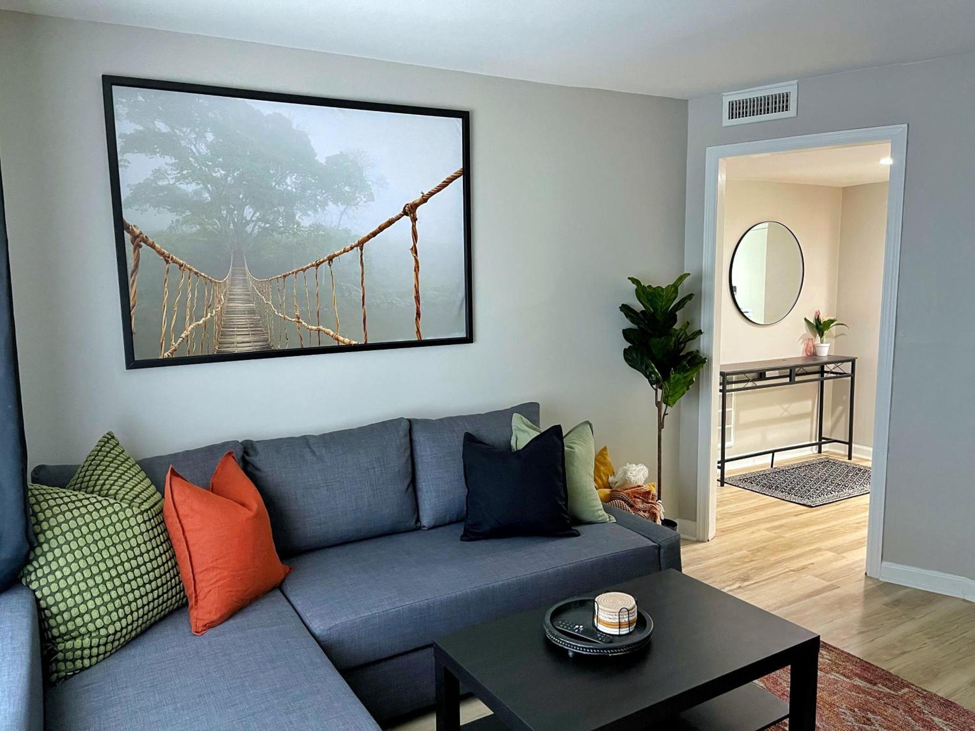 *new* The Cozy Haven, 5 Minutes To Atl Airport Apartment *