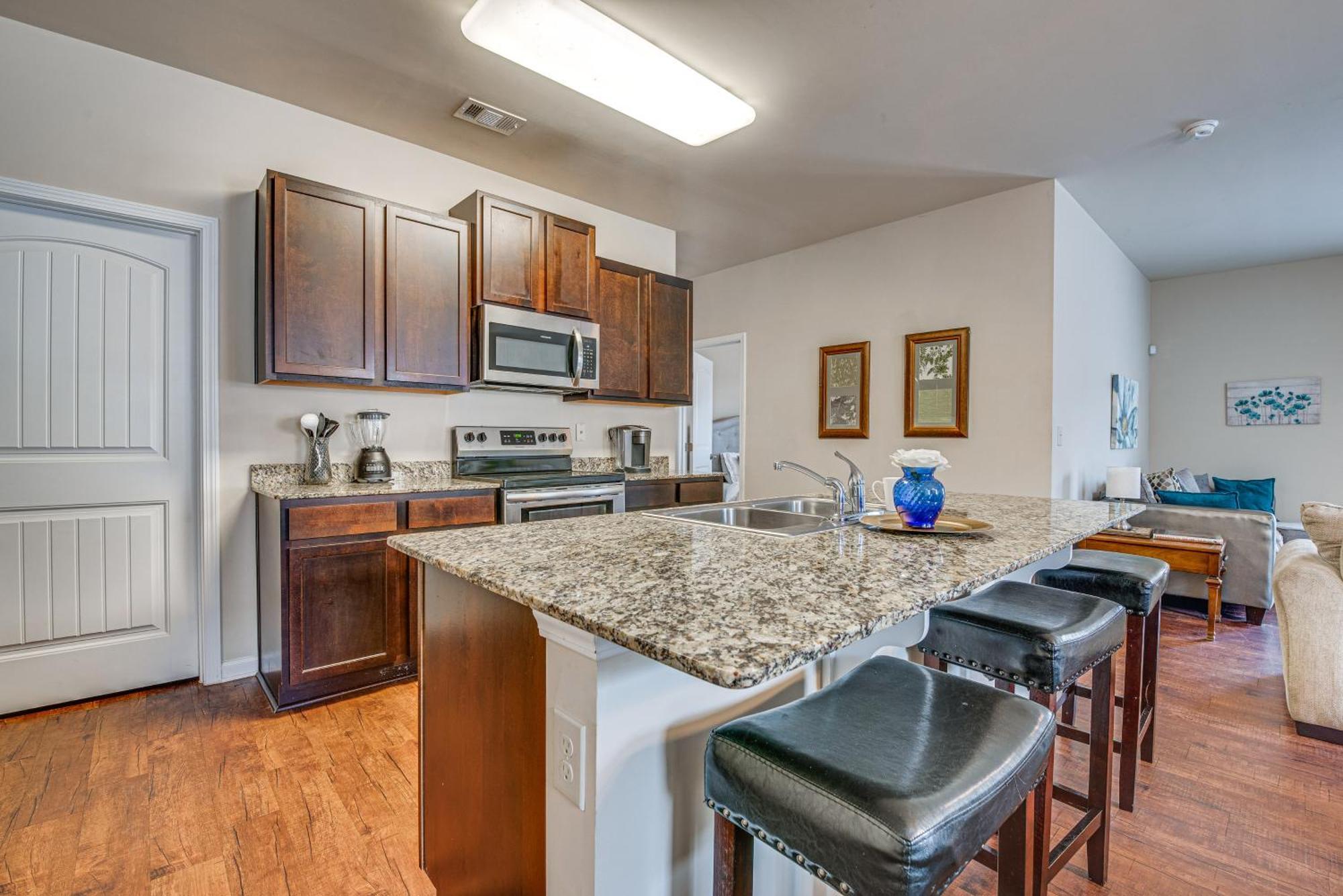 Spacious With Yard And Charcoal Grill! * Atlanta