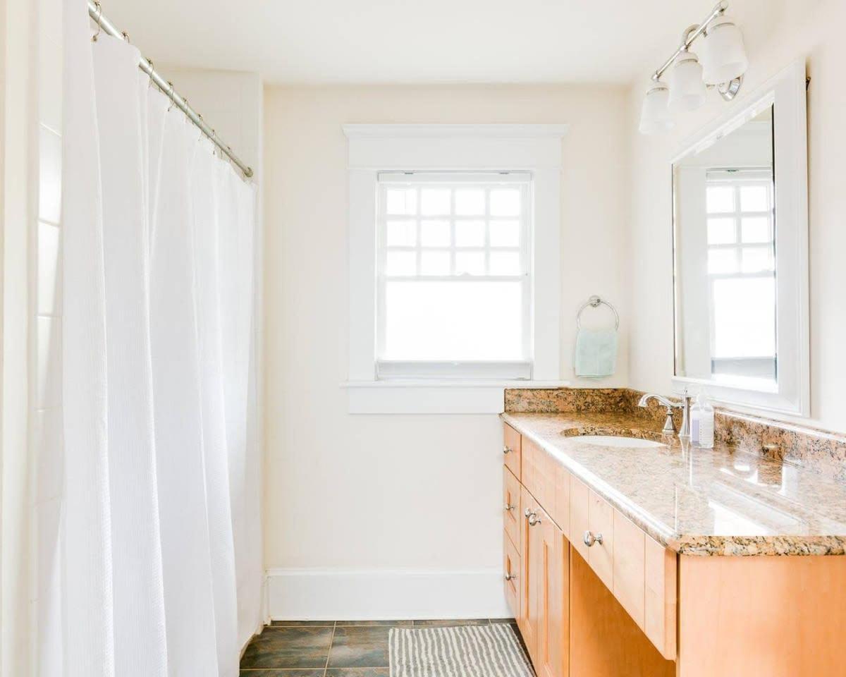 Holiday home 5br Historic Midtown Craftsman W Jacuzzi Atlanta