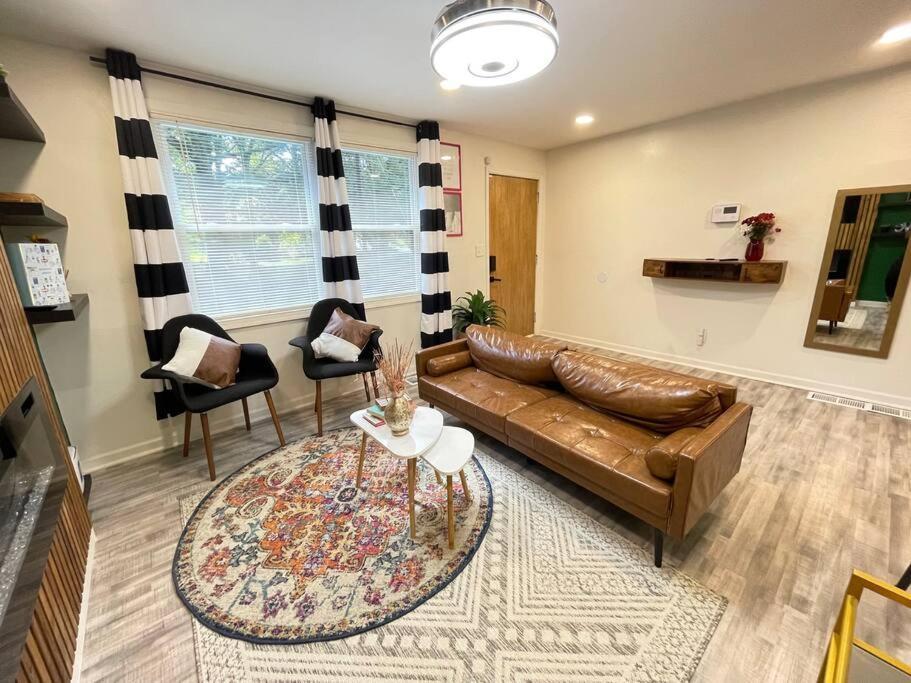 Cozy 15 Min From Airport And Downtown