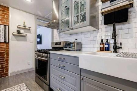 Pet Friendly Steps To Inman Park Atlanta