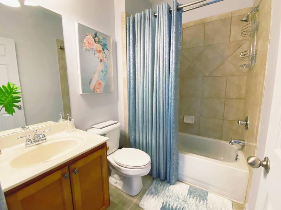 Entire Downtown Atl! Walk To Gwcc And More! Atlanta