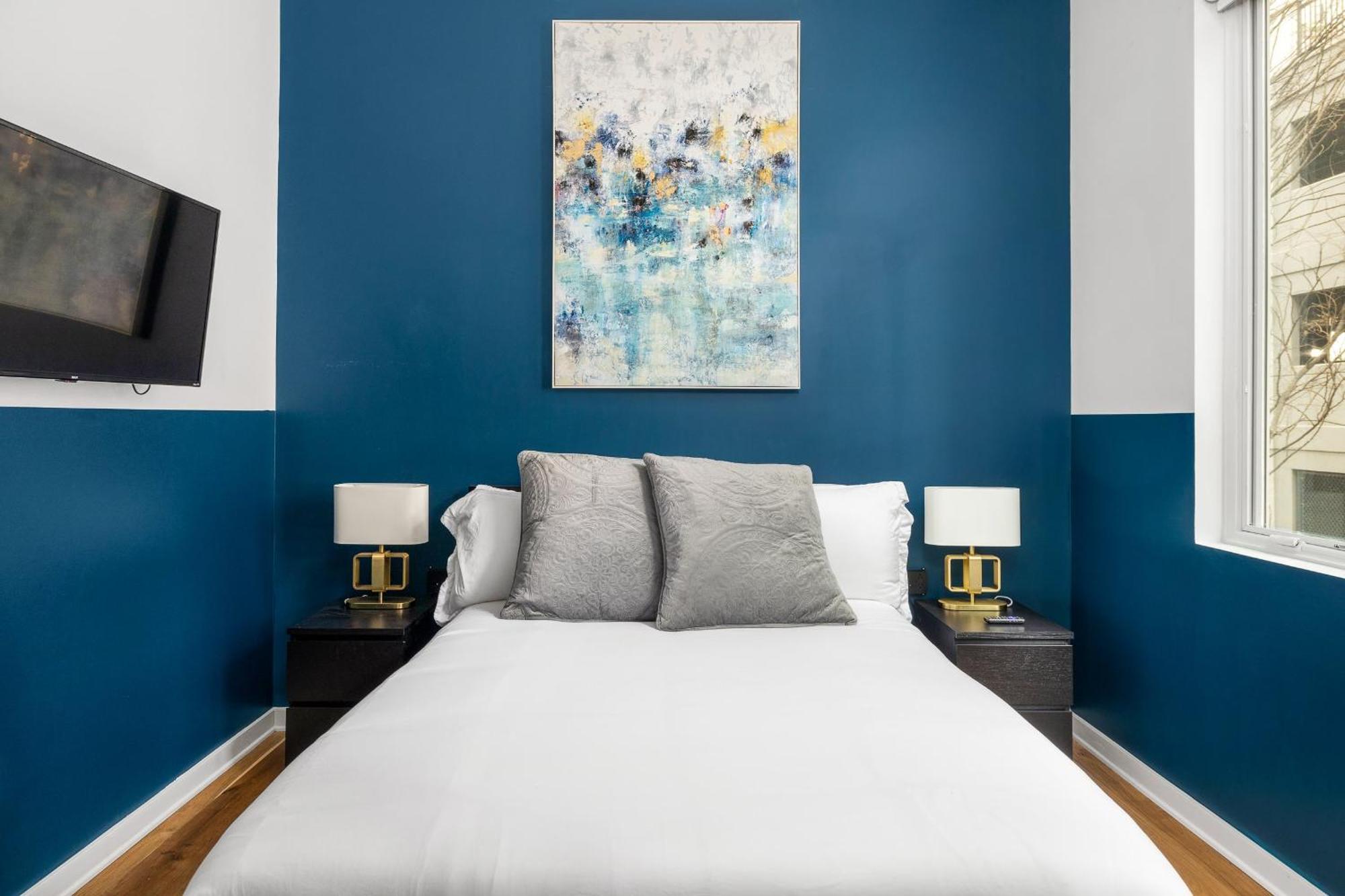Verdant Statuesque Intimate Acropolis Views Of Famous Park Atlanta