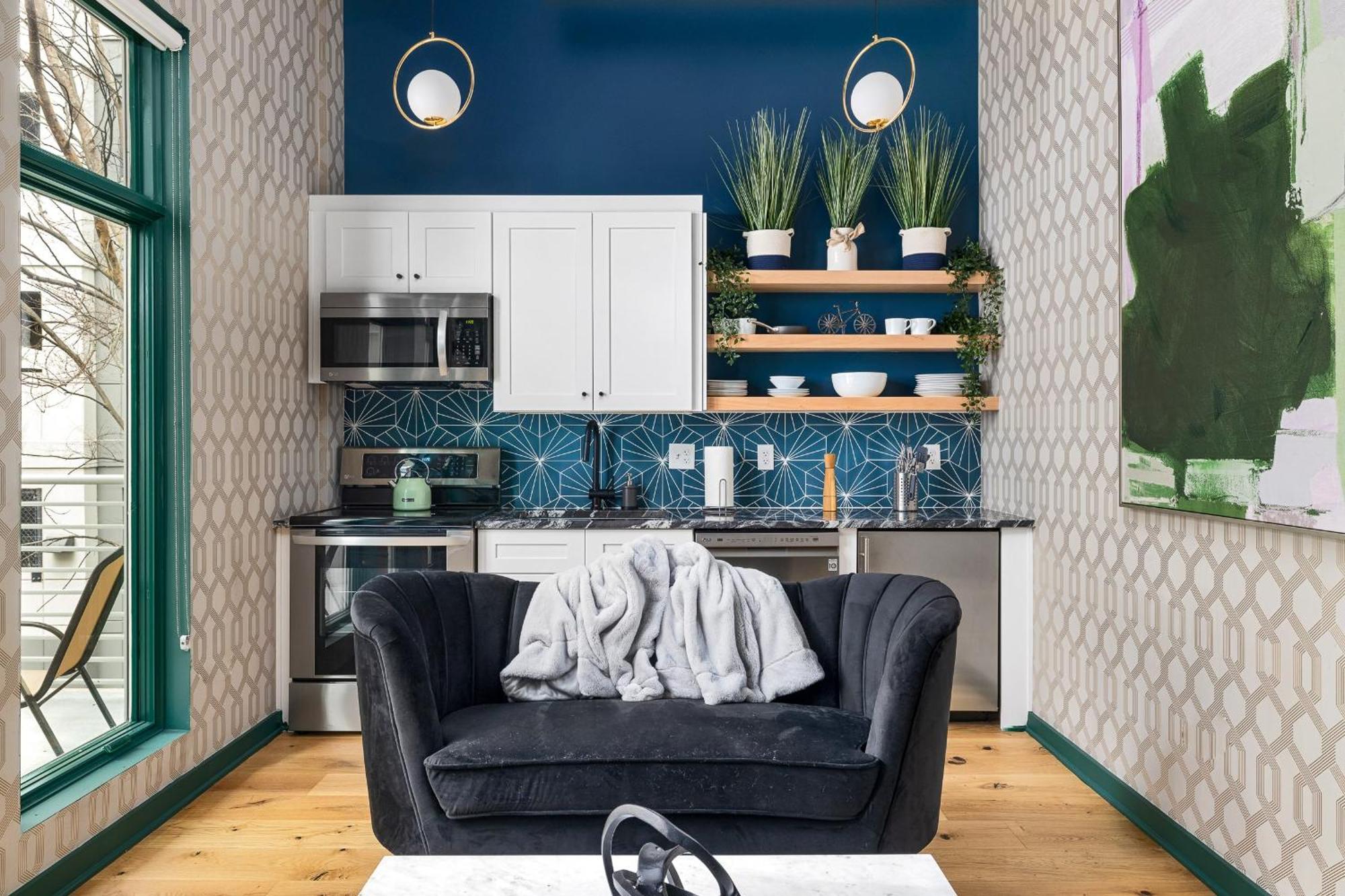 Apartment Verdant Statuesque Intimate Acropolis Views Of Famous Park Atlanta