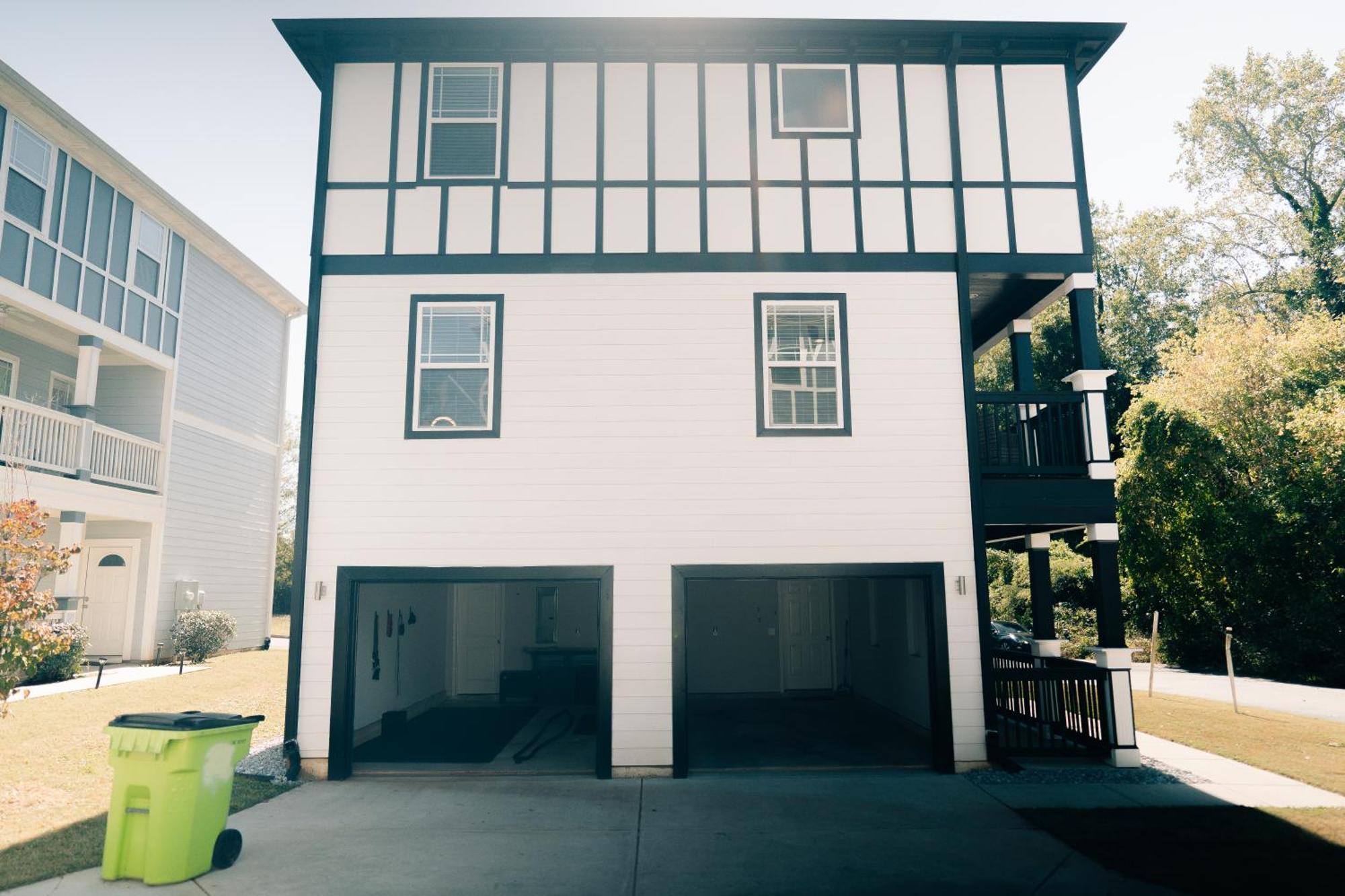 Holiday home Enjoy Mini-mansion Near Downtown And The Airport! *