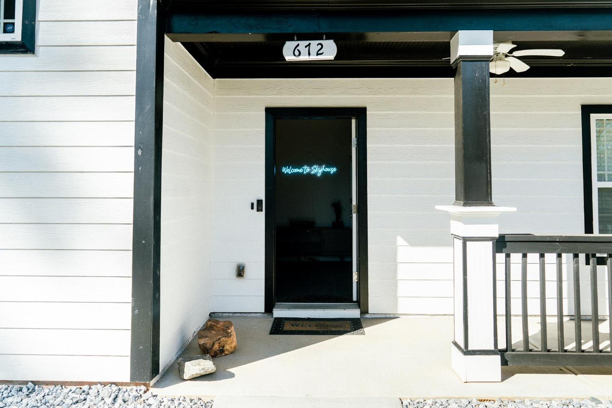 Holiday home Enjoy Mini-mansion Near Downtown And The Airport! *